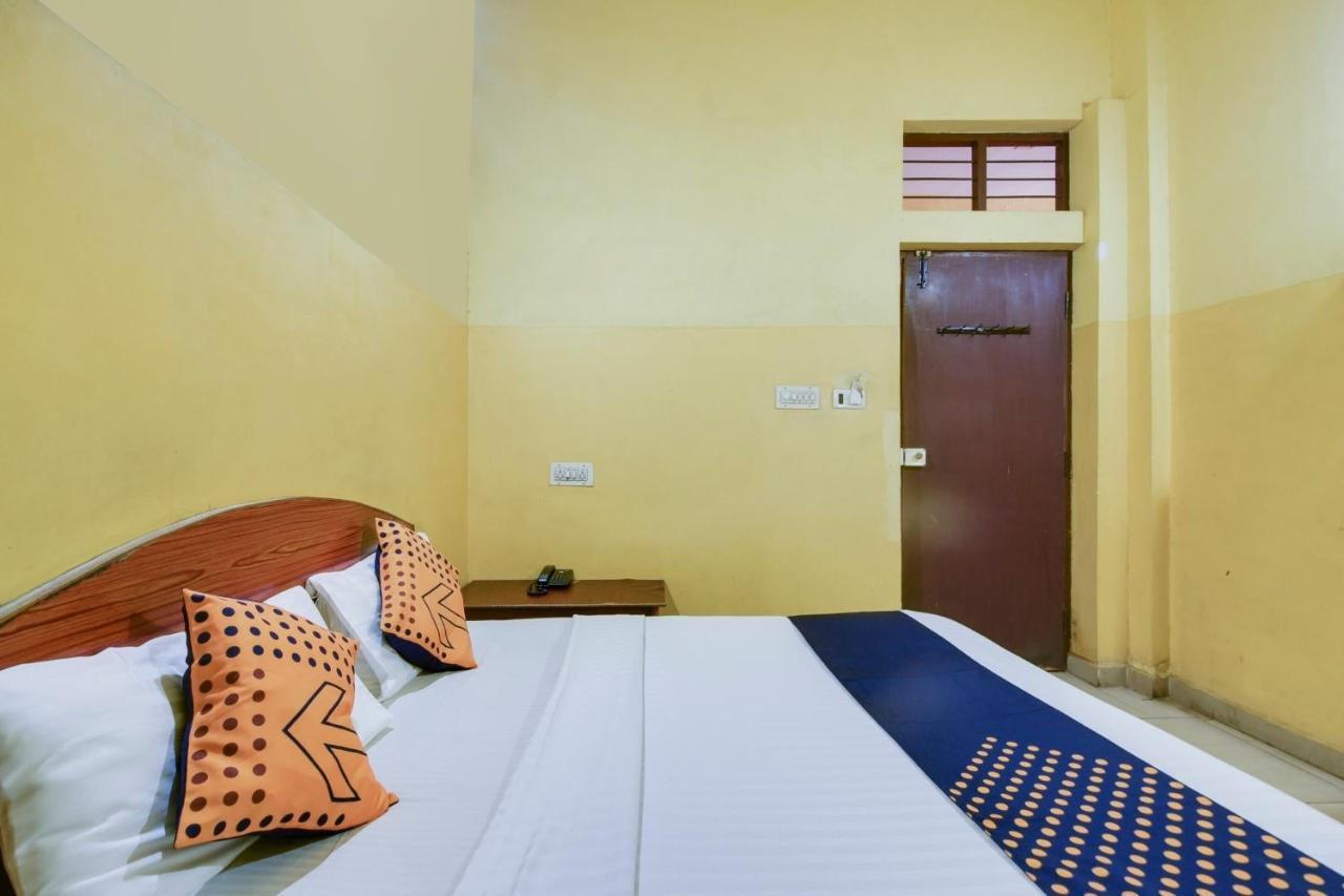 Spot On 74228 Galaxy Comforts Hotel Narasimharaja Puram Kültér fotó