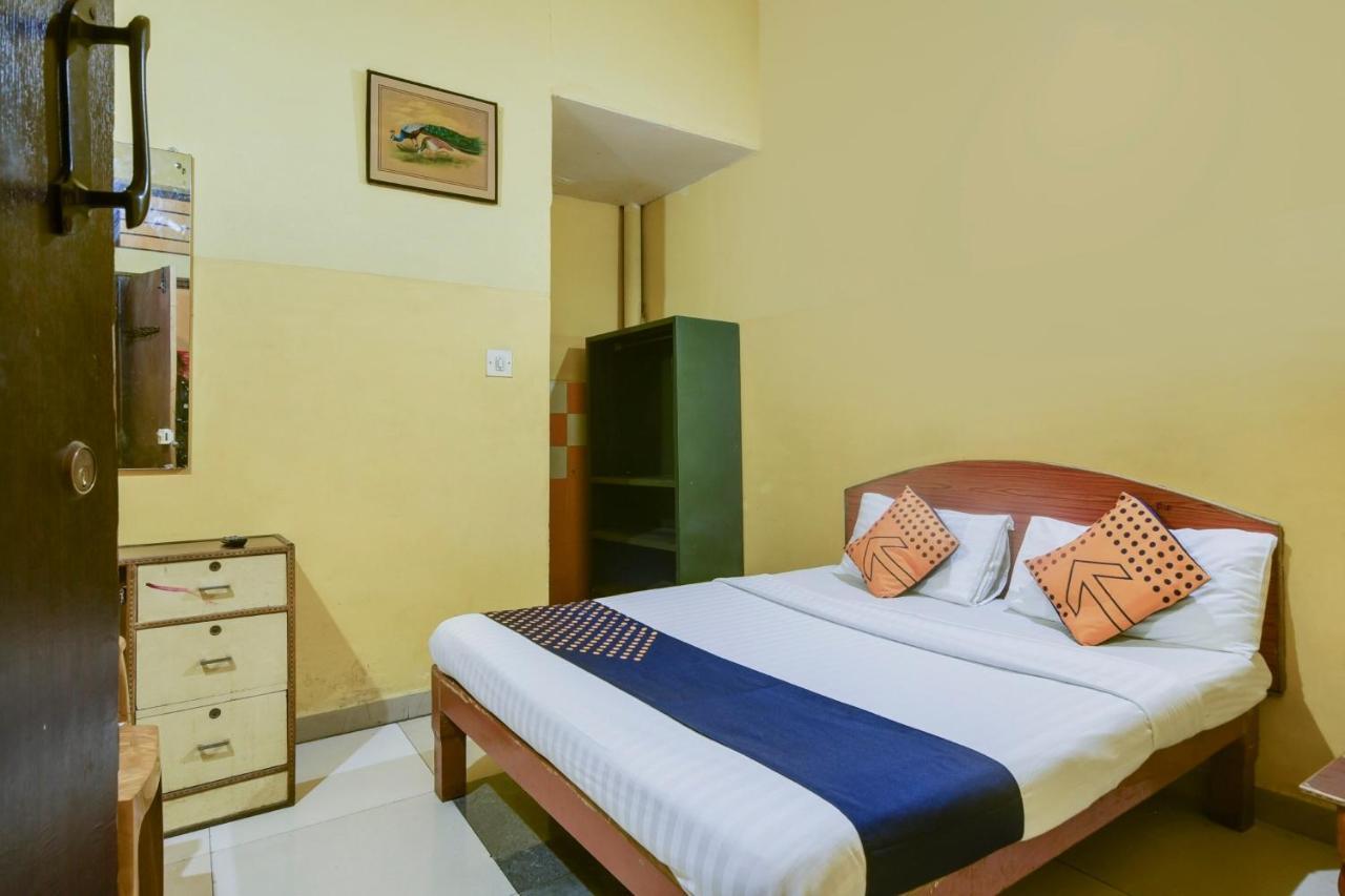 Spot On 74228 Galaxy Comforts Hotel Narasimharaja Puram Kültér fotó